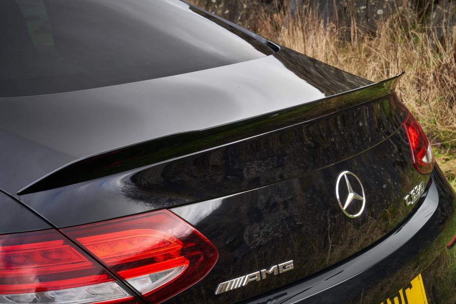 Детали экстерьера Mercedes-AMG C63 S Coupe (C205) 2018 года  (UK) (фото 9 из 40)